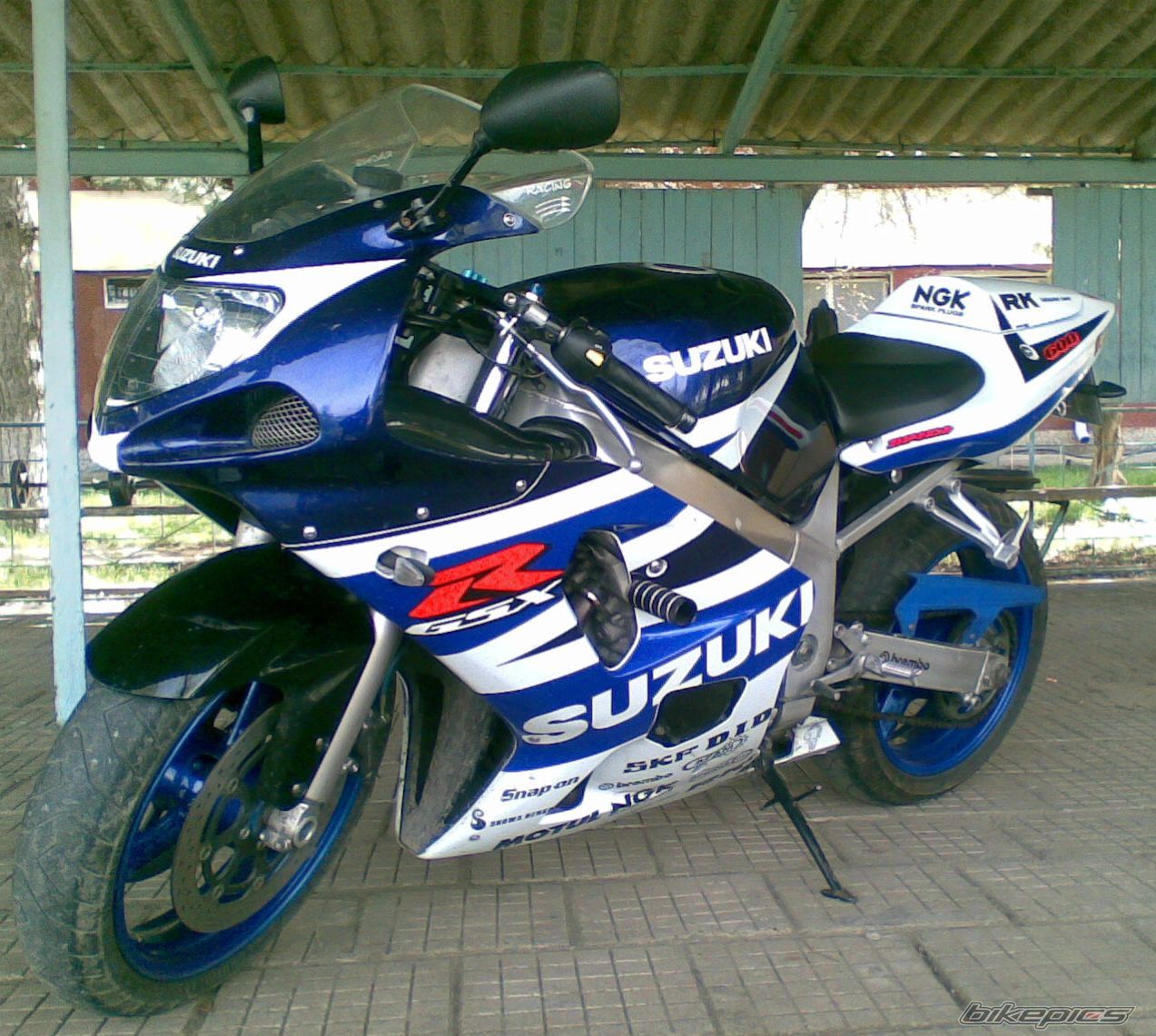 2003 SUZUKI GSX R 600 | Picture 1949210 motorcycle photo
