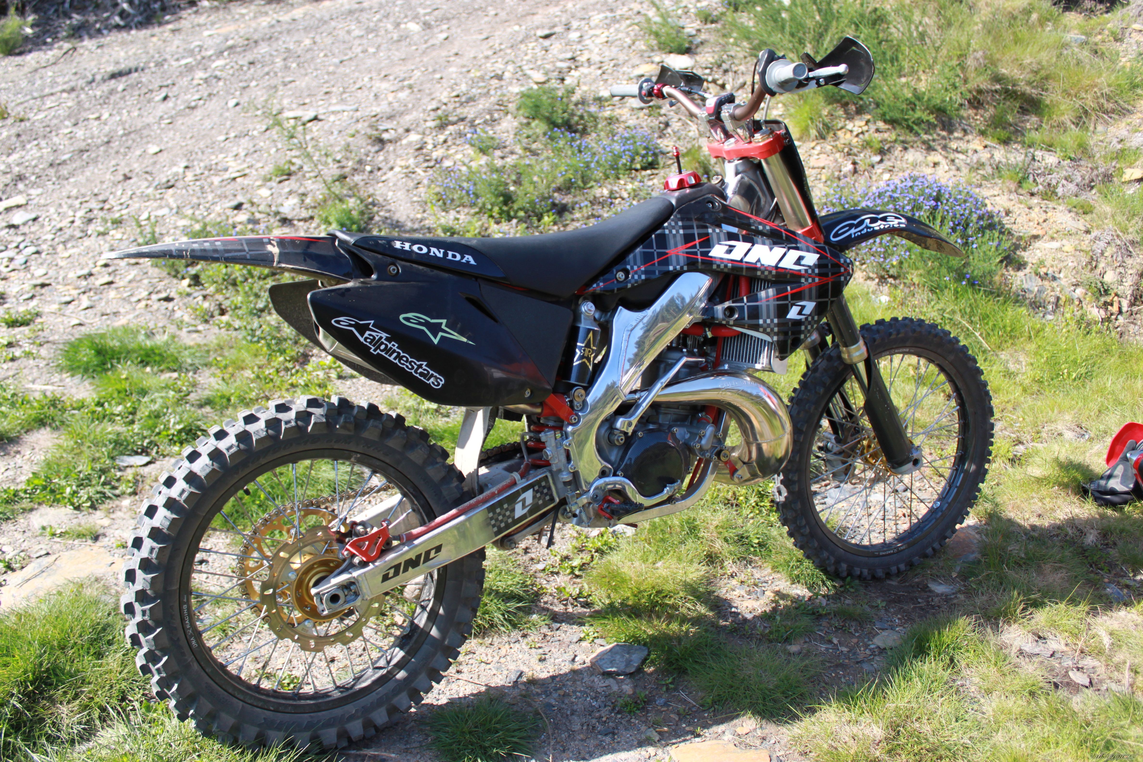 2010 HONDA CR 250 | Picture 1950318 motorcycle photo