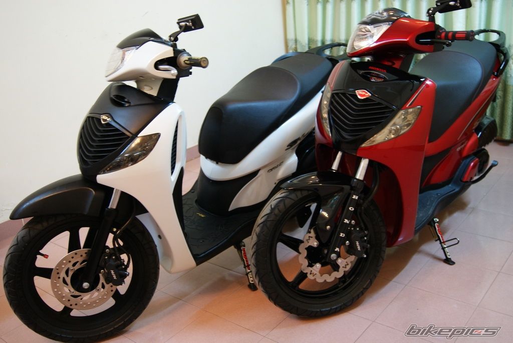 2010 HONDA SH 150 | Picture 1952110 motorcycle photo