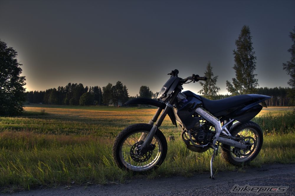 2004 DERBI SENDA DRD SM 50 | Picture 1952159 motorcycle photo