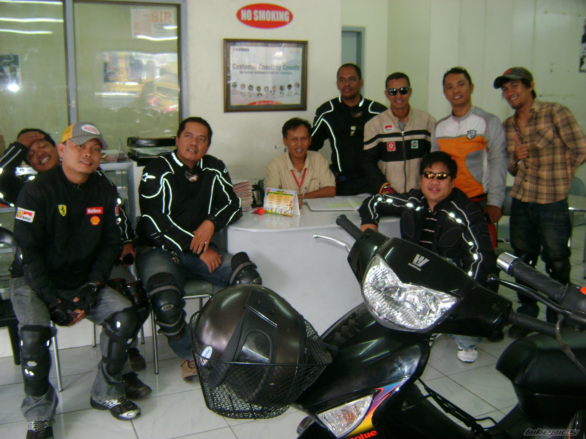 2010 YAMAHA MIO | Picture 1954088 motorcycle photo