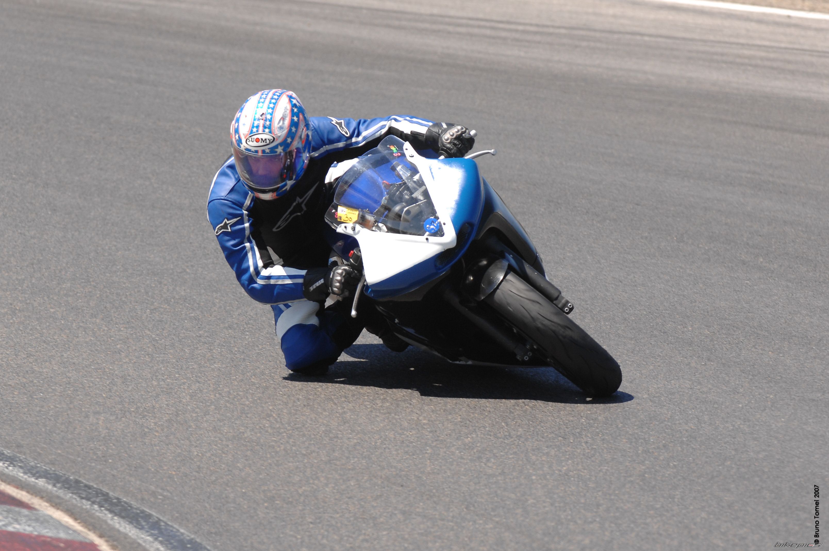 2004 YAMAHA YZF R6 | Picture 1956977 motorcycle photo