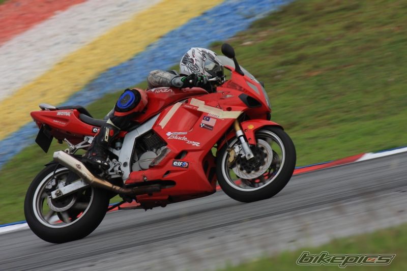 2006 HYOSUNG GT 250 R COMET | Picture 1957443 motorcycle photo