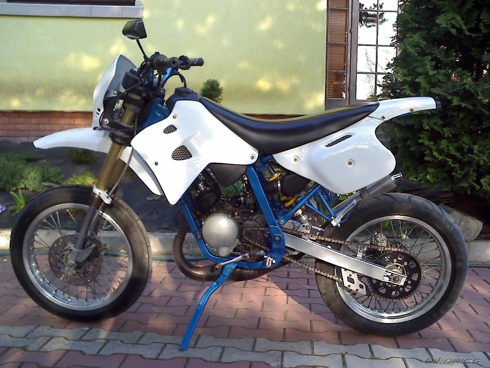 2005 PEUGEOT XP6 SUPER MOTARD | Picture 1958564 motorcycle photo