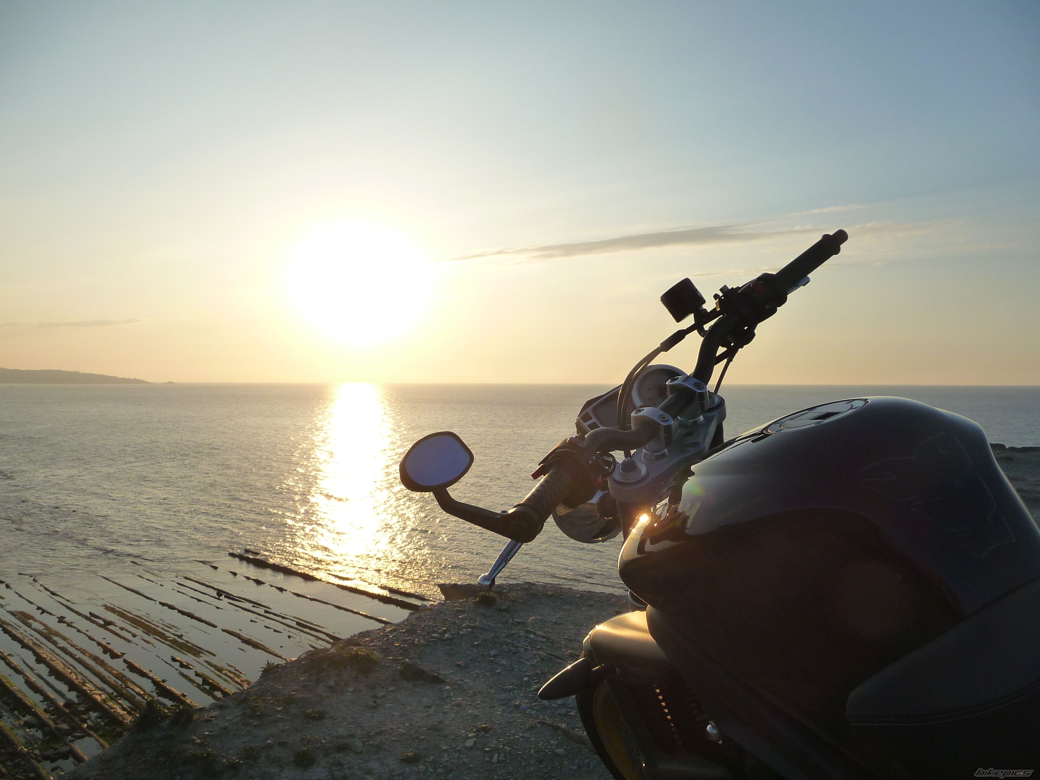 2010 TRIUMPH STREET TRIPLE | Picture 1959478 motorcycle photo