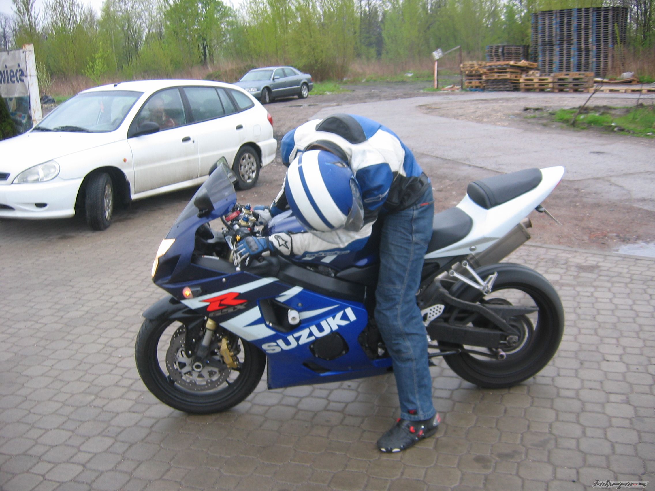 2004 SUZUKI GSX R 600 | Picture 1961996 motorcycle photo