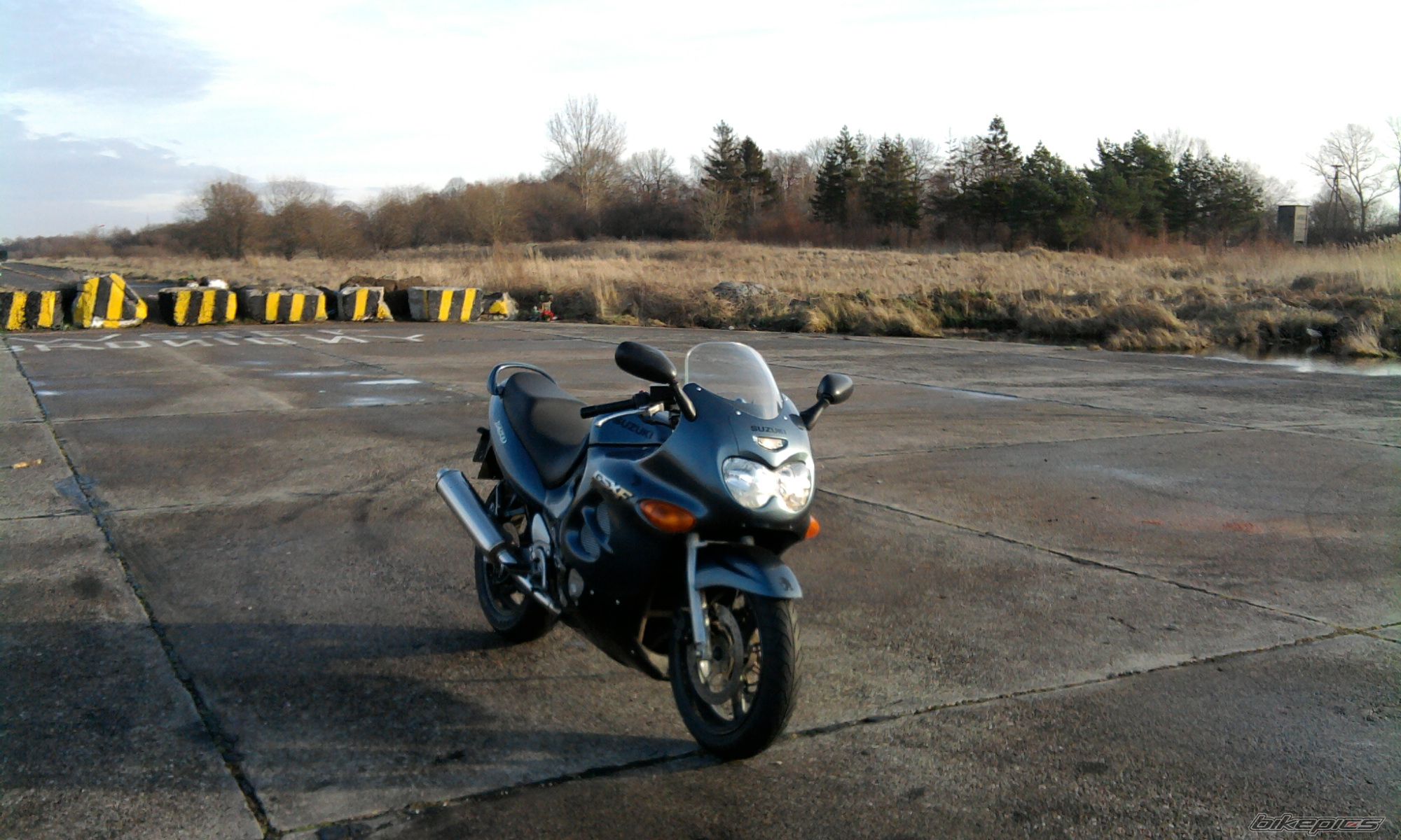 2009 SUZUKI GSX 750F | Picture 1962006 motorcycle photo