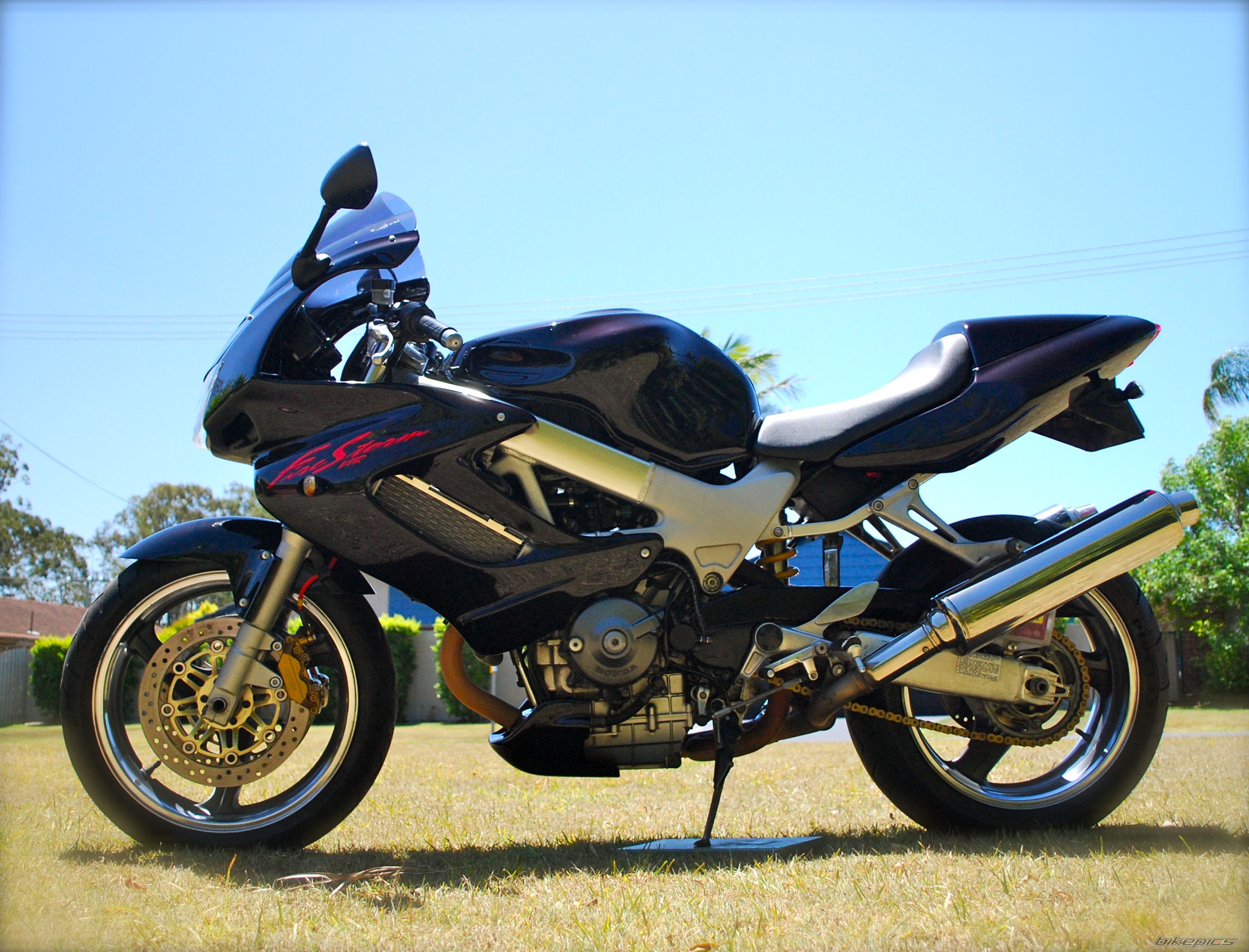 1998 HONDA VTR 1000 | Picture 1963196 motorcycle photo