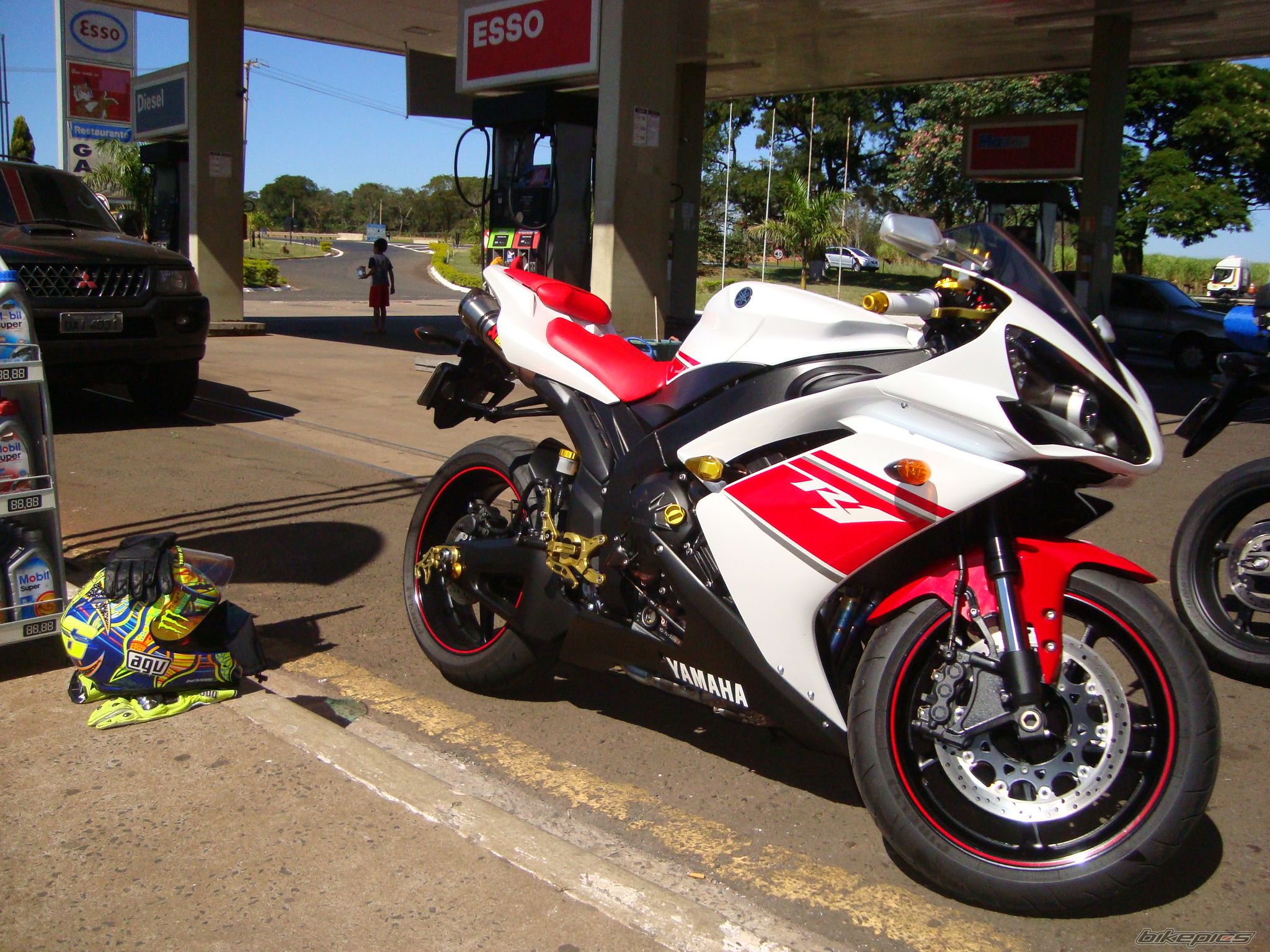 2008 YAMAHA YZF R1 | Picture 1966870 motorcycle photo