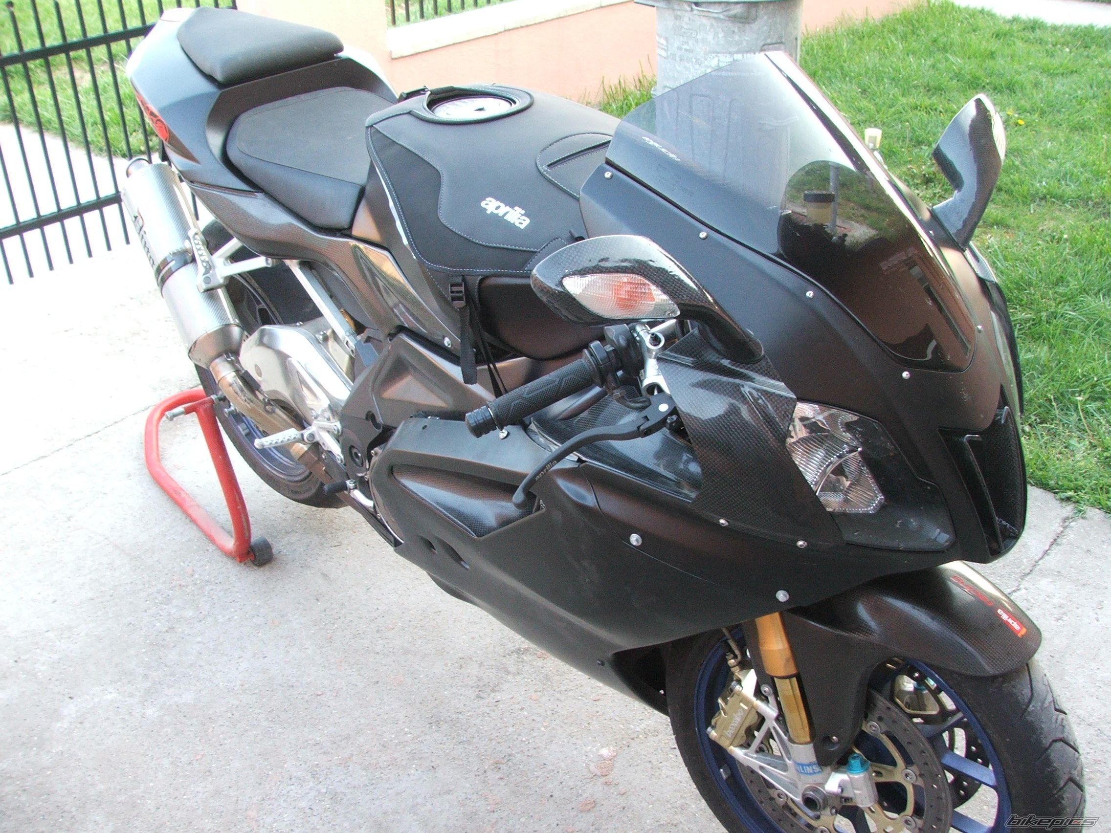 2004 APRILIA RSV MILLE FACTORY | Picture 1967639 motorcycle photo