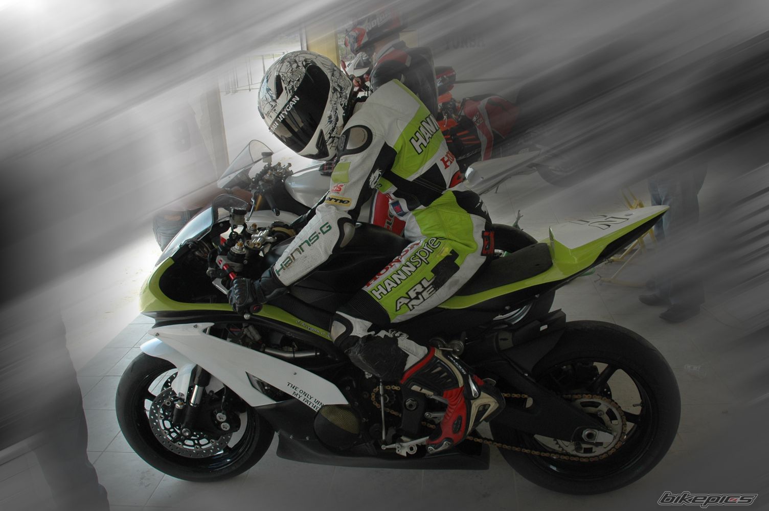 2007 YAMAHA YZF R6 | Picture 1969160 motorcycle photo