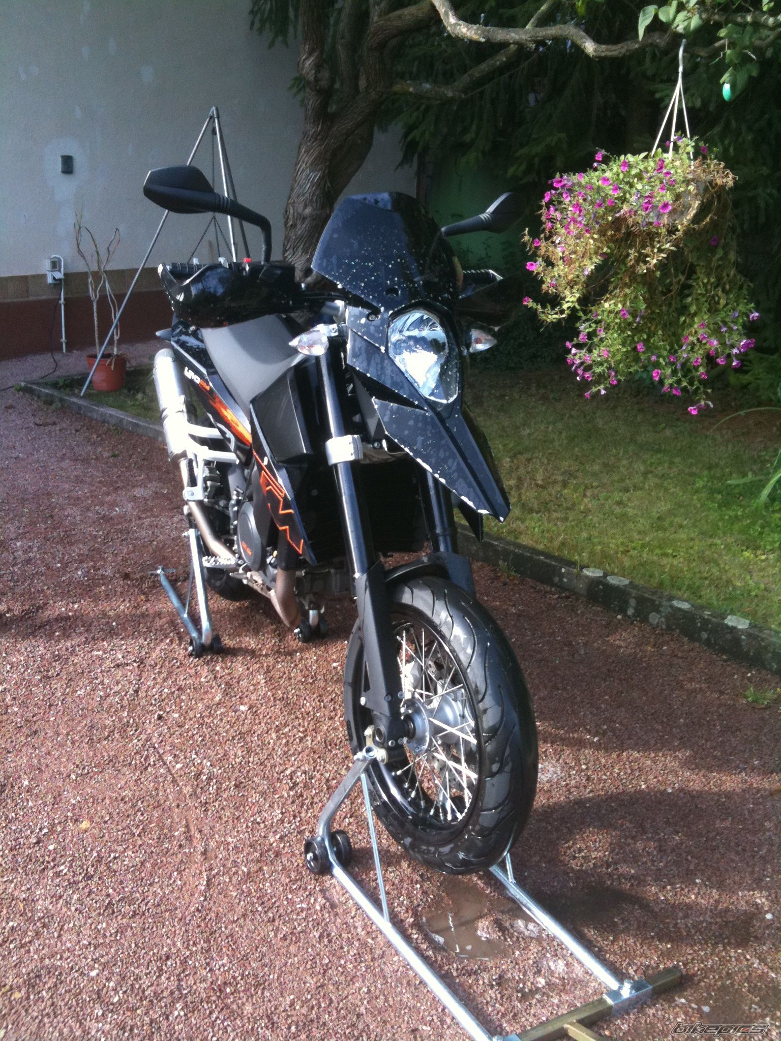 2008 KTM 690 SUPERMOTO | Picture 1969168 motorcycle photo