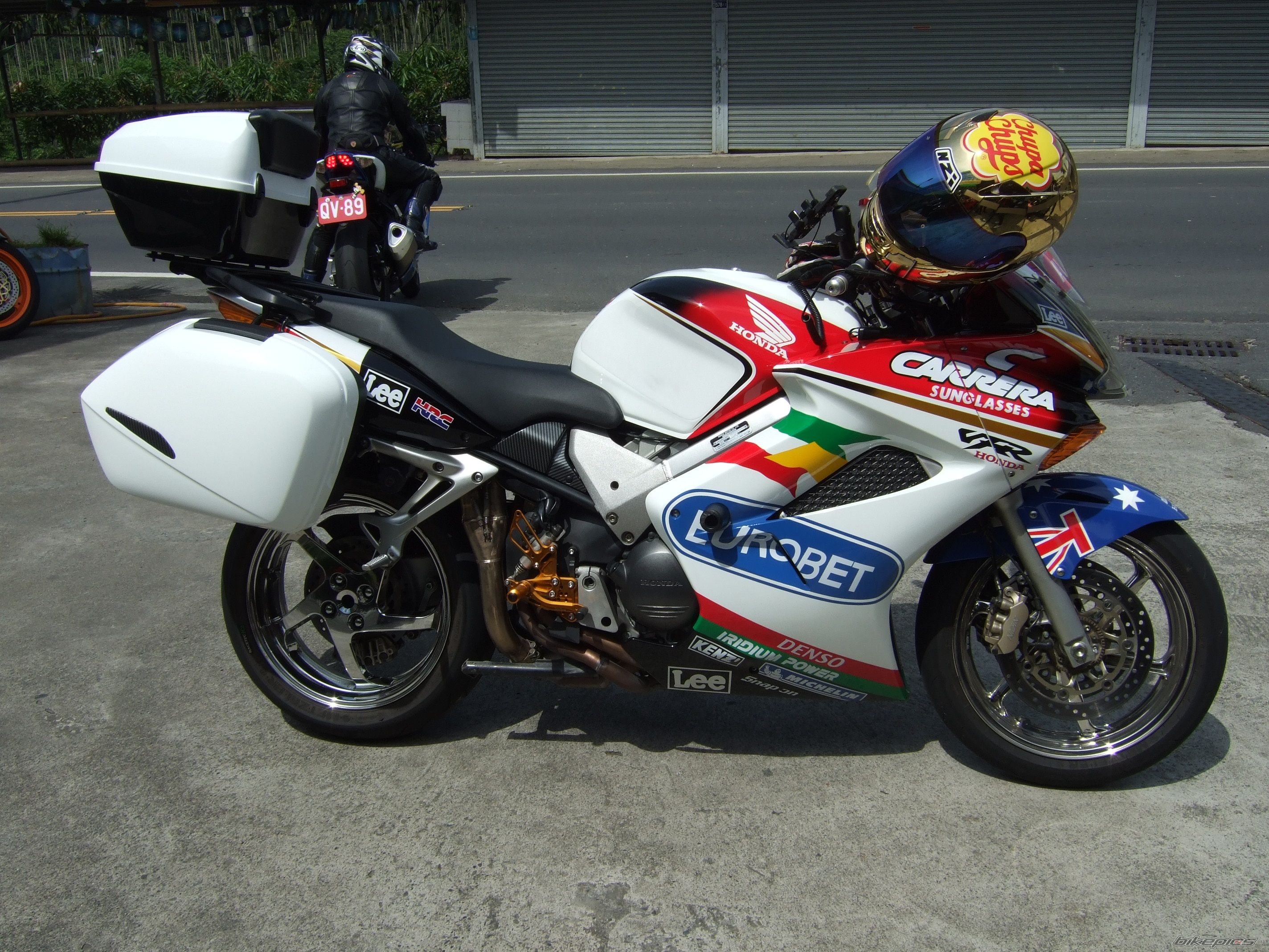 2005 HONDA VFR 800 | Picture 1969970 motorcycle photo