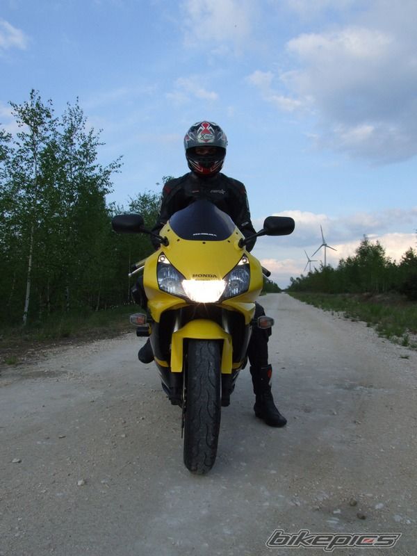 2002 HONDA CBR 900 | Picture 1970735 motorcycle photo