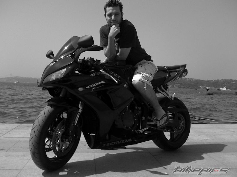 2007 HONDA CBR 1000  RR | Picture 1974200 motorcycle photo