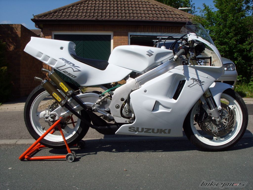 1993 SUZUKI RGV 250 | Picture 1980475 motorcycle photo
