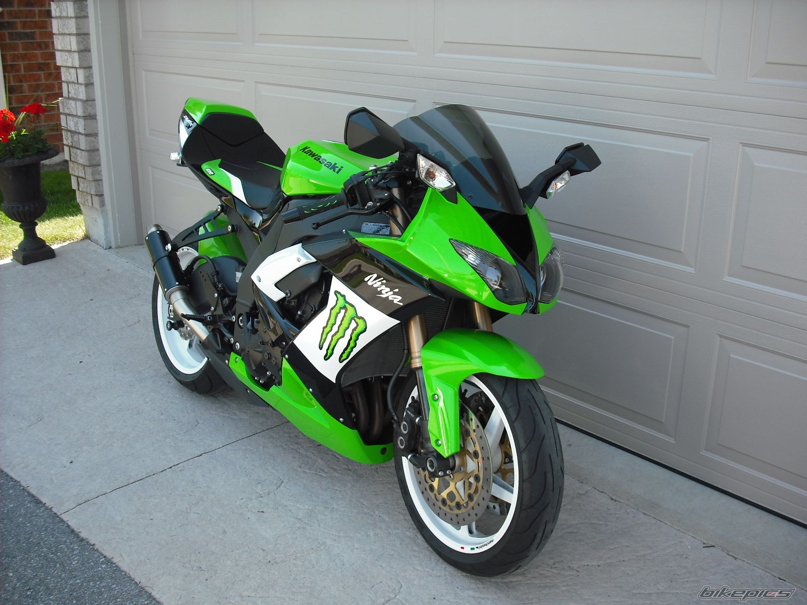 2009 KAWASAKI ZX 10R | Picture 1983970 motorcycle photo