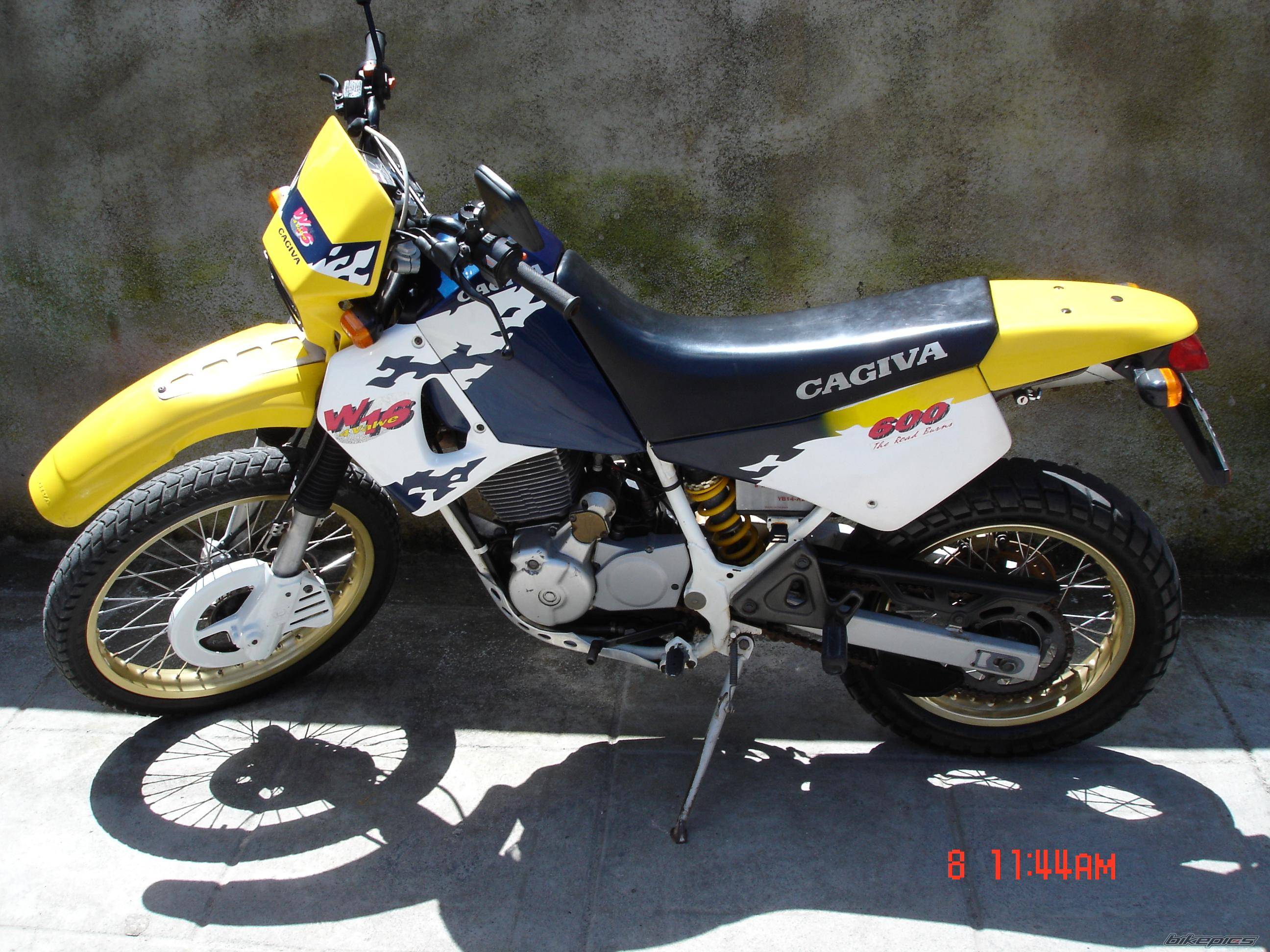 1998 CAGIVA W16 600 | Picture 198498 motorcycle photo
