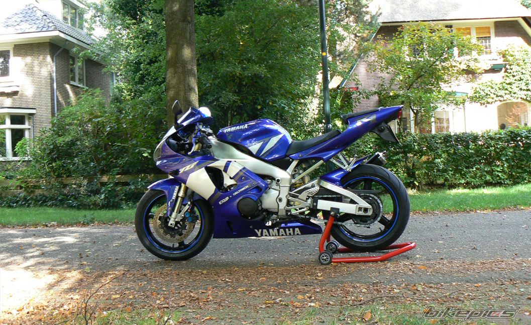 1999 YAMAHA YZF R1 | Picture 1989614 motorcycle photo