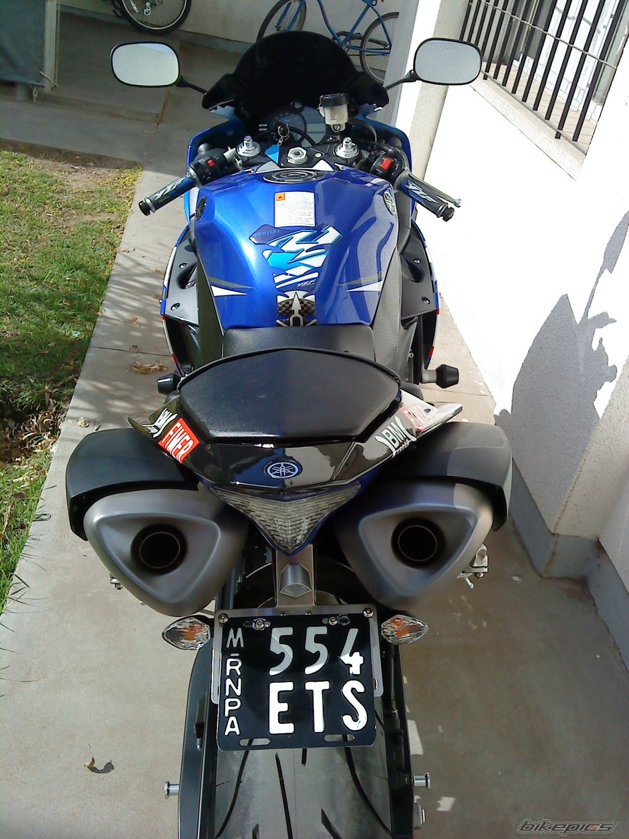 2009 YAMAHA YZF R1 | Picture 1990198 motorcycle photo