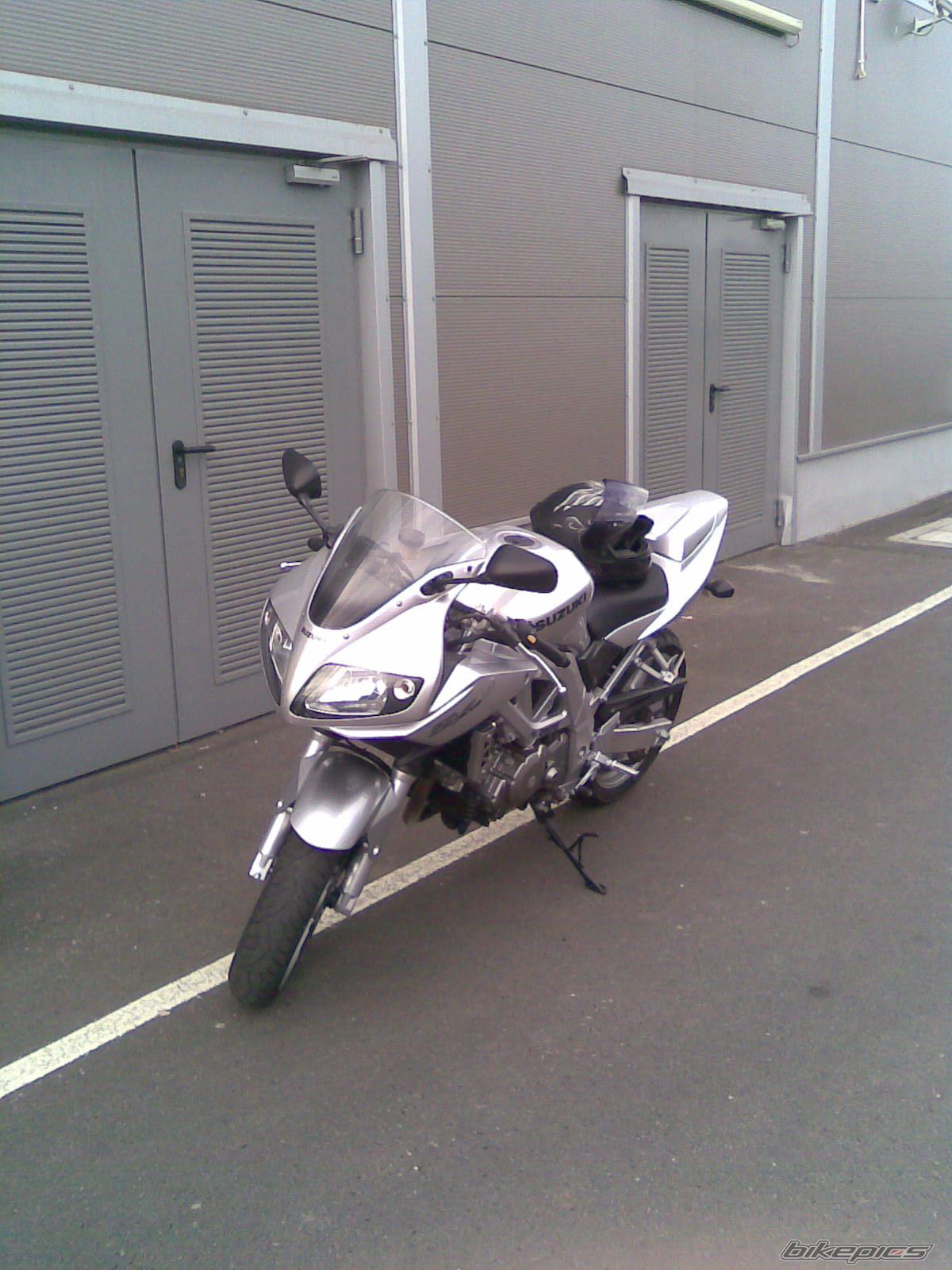 2003 SUZUKI SV 650S | Picture 1991213 motorcycle photo
