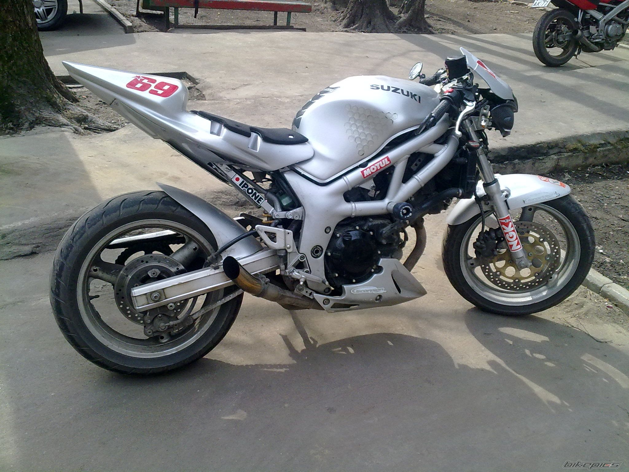 2000 SUZUKI SV 400S | Picture 1992643 motorcycle photo