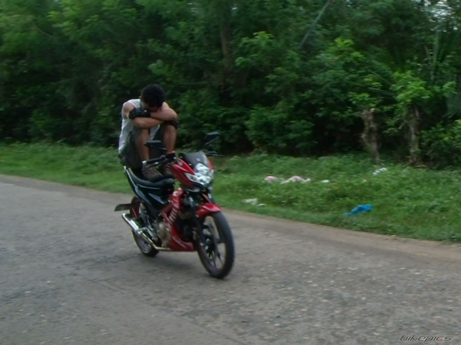 2010 SUZUKI RAIDER 150 | Picture 1992880 motorcycle photo