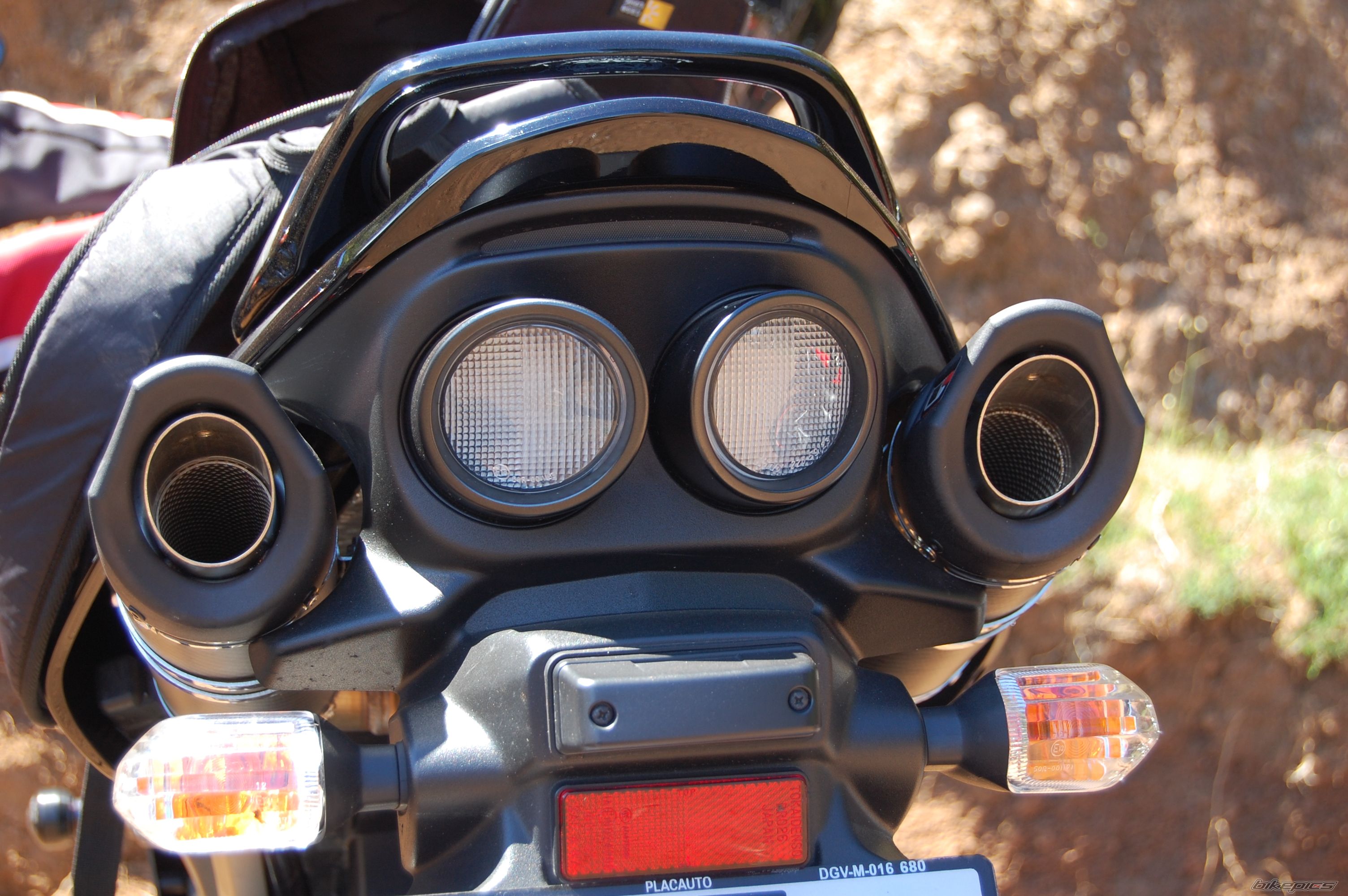 2009 SUZUKI GSR 600 | Picture 1993382 motorcycle photo