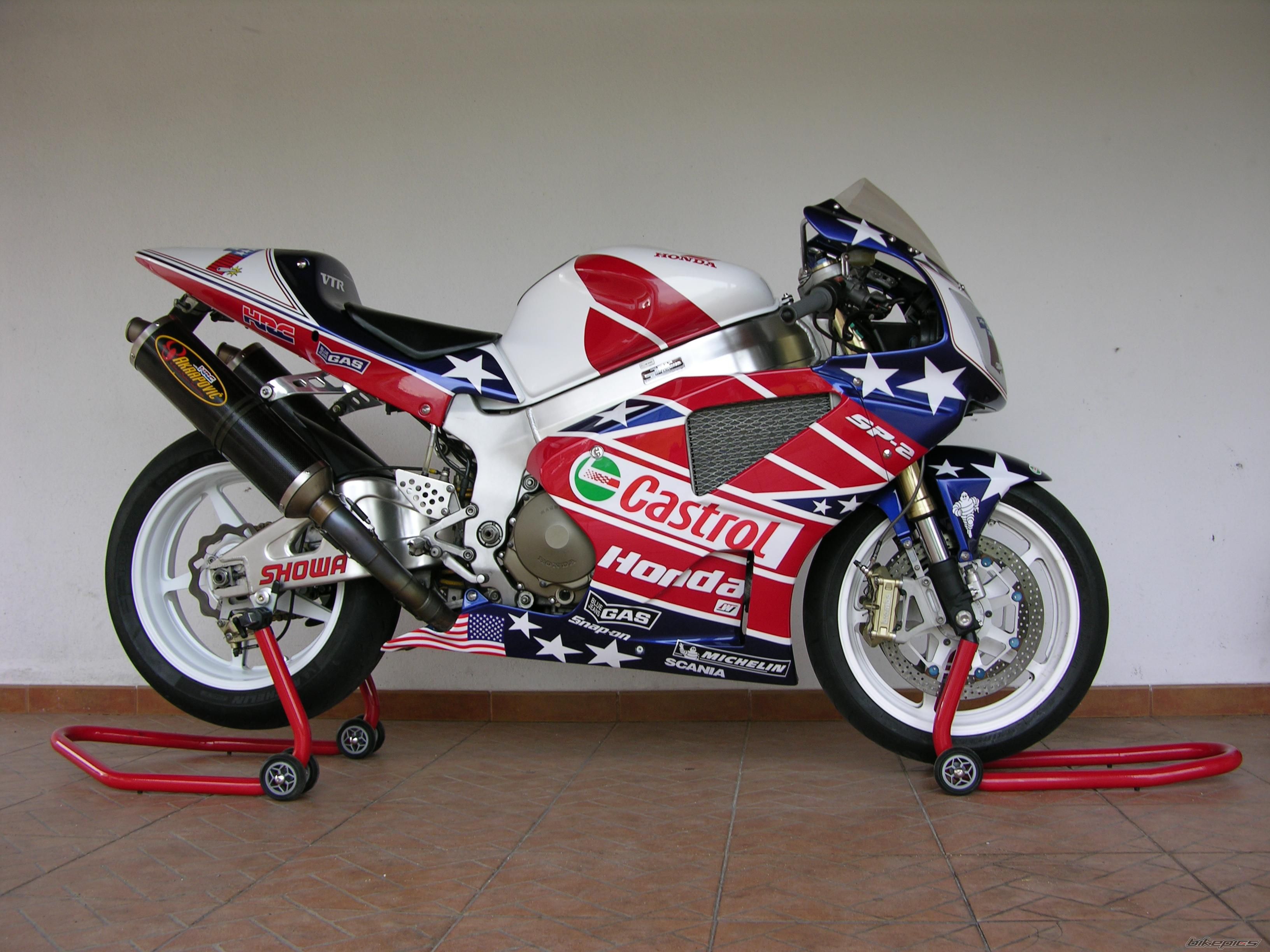 2000 HONDA VTR 1000 SP1 | Picture 1993834 motorcycle photo