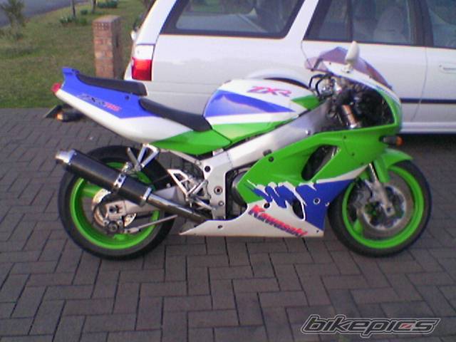 1992 KAWASAKI ZXR 750 | Picture 199423 motorcycle photo