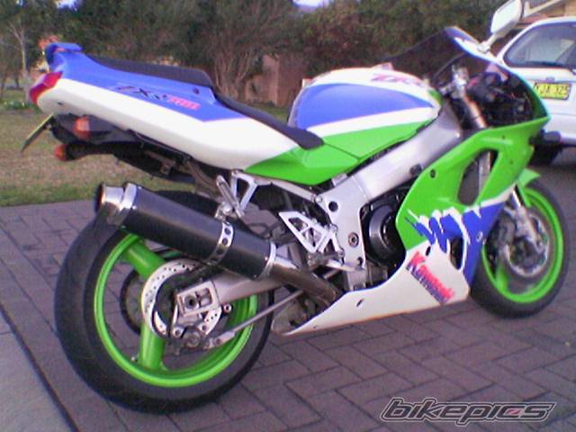 1992 KAWASAKI ZXR 750 | Picture 199425 motorcycle photo