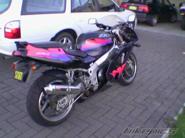1994 KAWASAKI ZXR 750 | Picture 199426 motorcycle photo