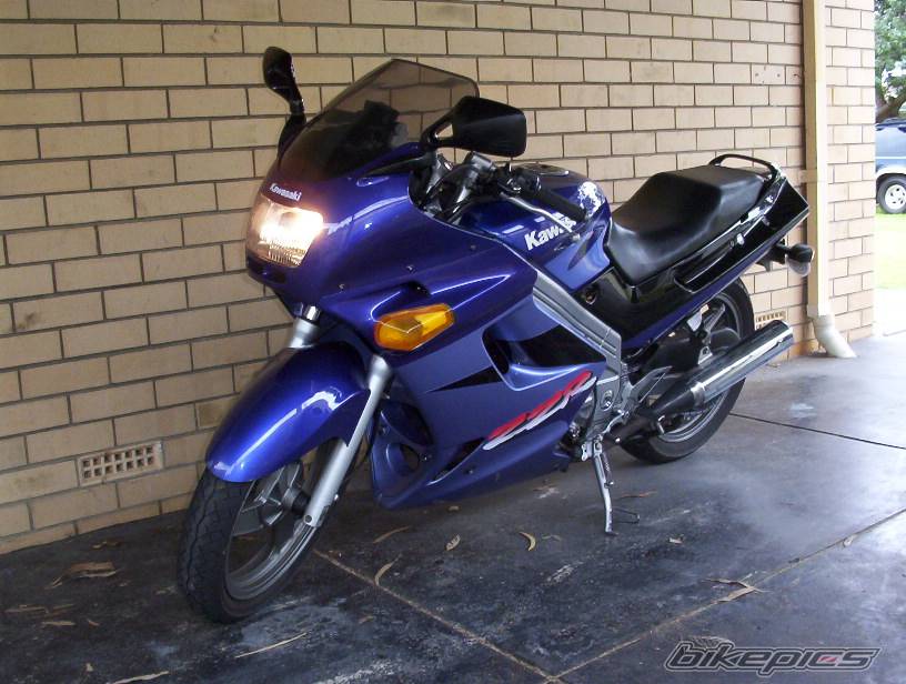 1996 KAWASAKI ZZR 250 | Picture 199429 motorcycle photo