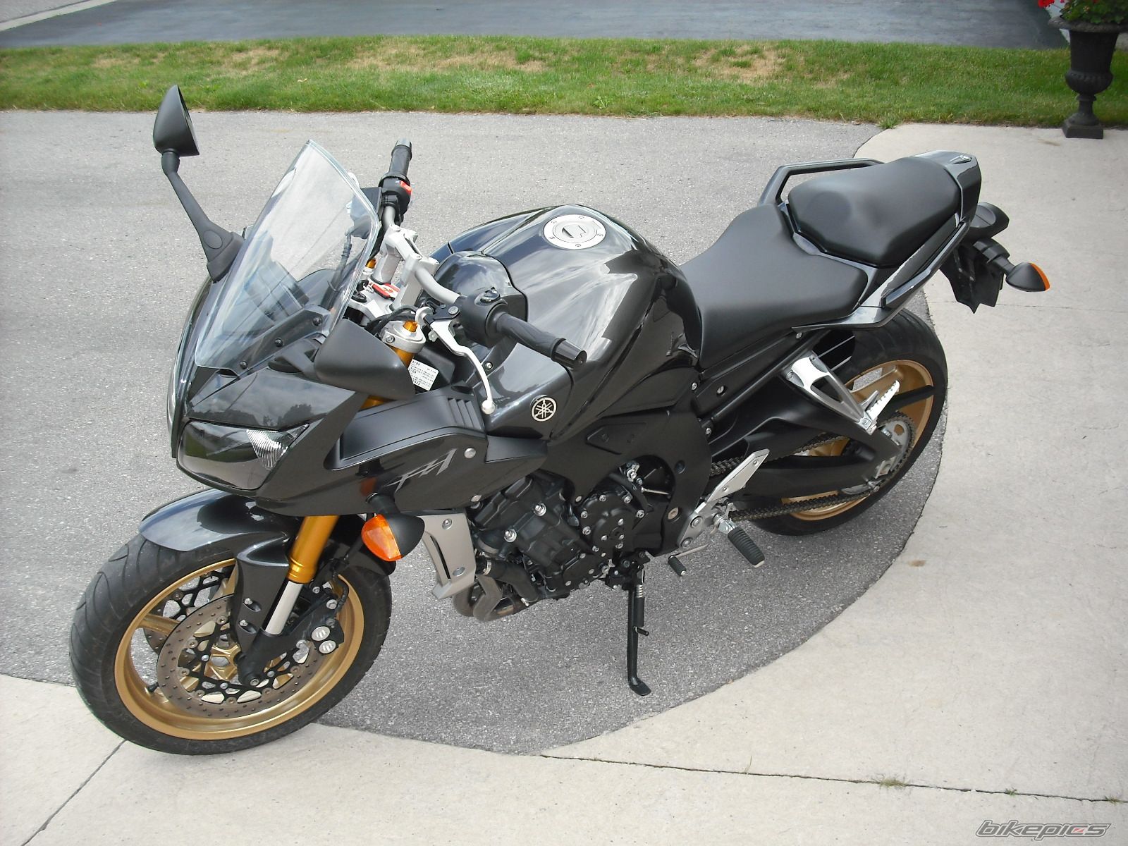 2008 YAMAHA FZ 1 | Picture 1995226 motorcycle photo
