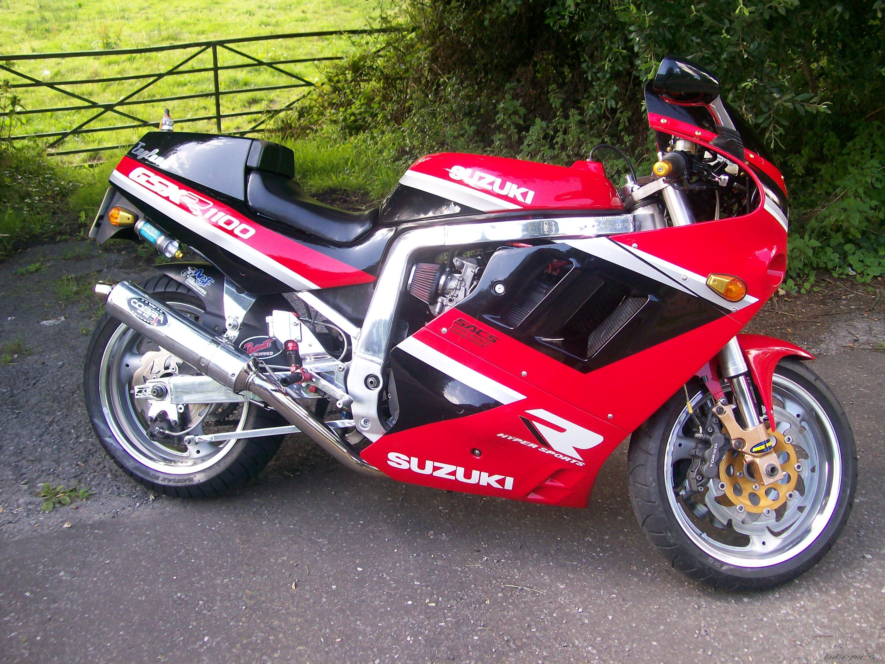 1990 SUZUKI GSX R 1100 | Picture 1995387 motorcycle photo