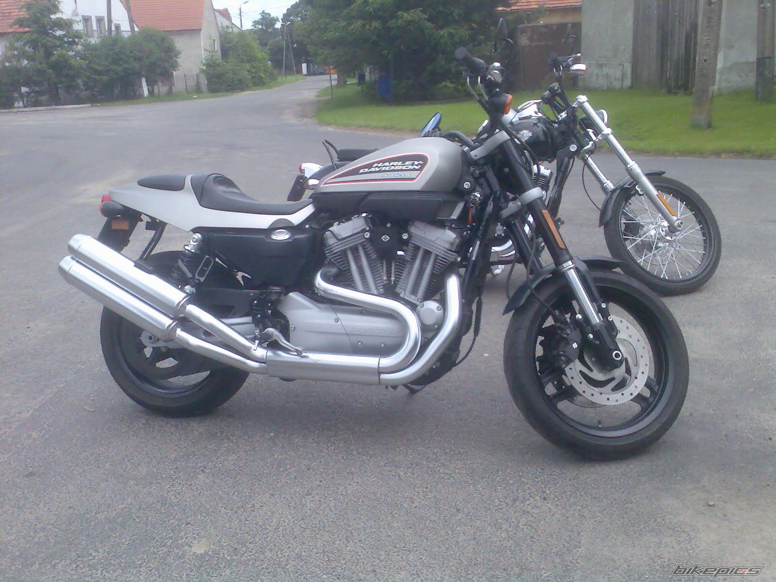 2010 HARLEY DAVIDSON XR 1000 | Picture 1997013 motorcycle photo