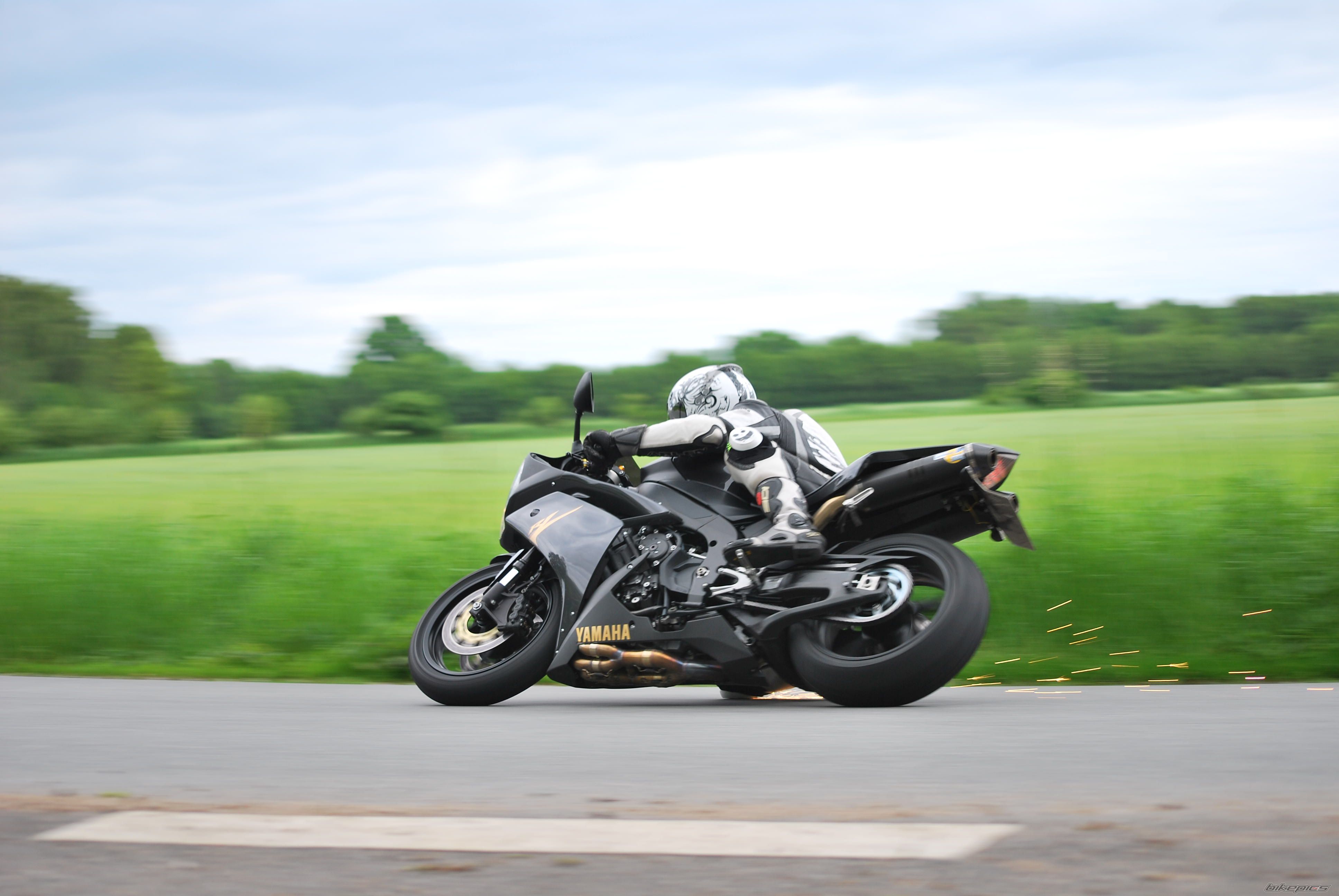    | Picture 1997413 motorcycle photo