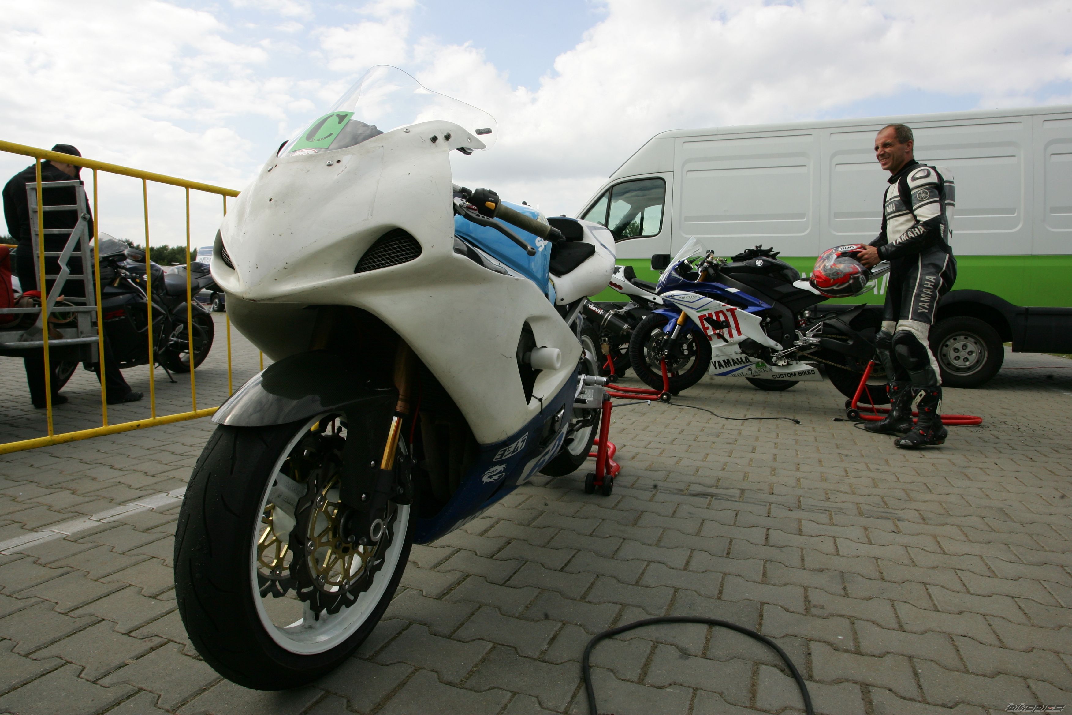 2002 SUZUKI GSX R 750 | Picture 1998479 motorcycle photo