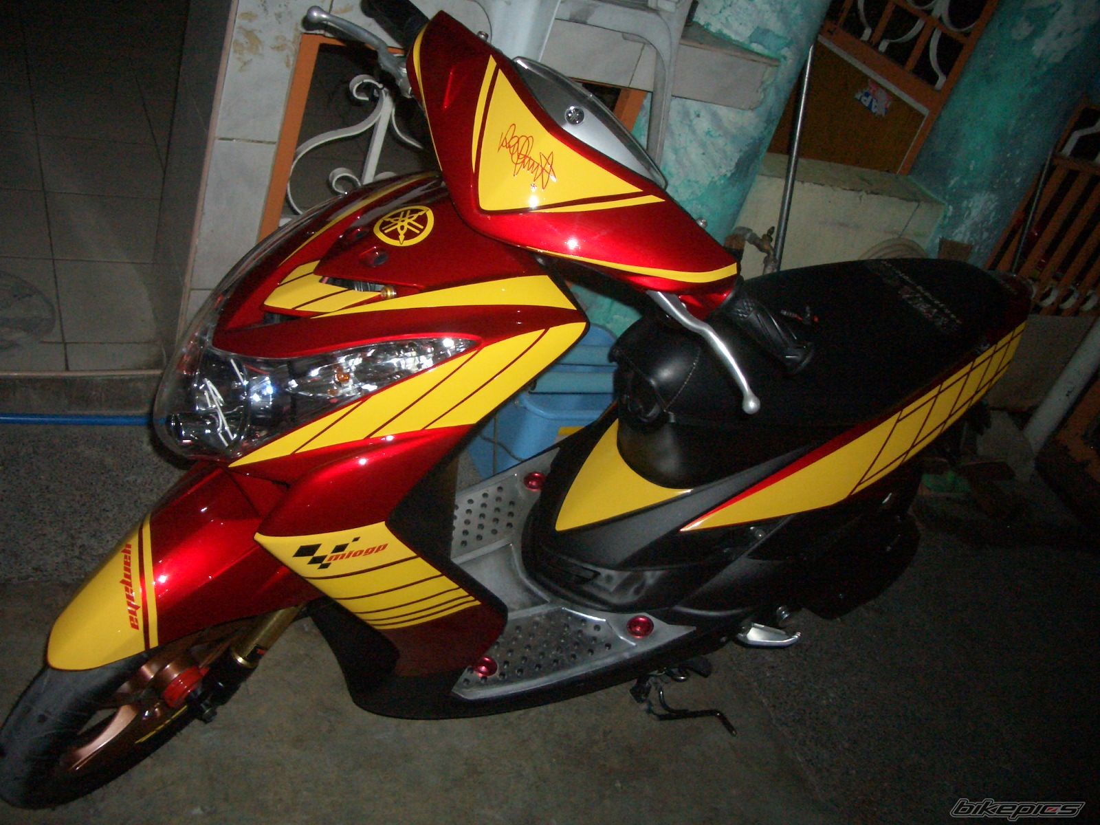2009 YAMAHA MIO | Picture 1998556 motorcycle photo