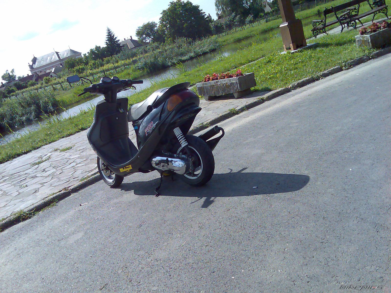 2009 MALAGUTI F 10 50 | Picture 1999101 motorcycle photo