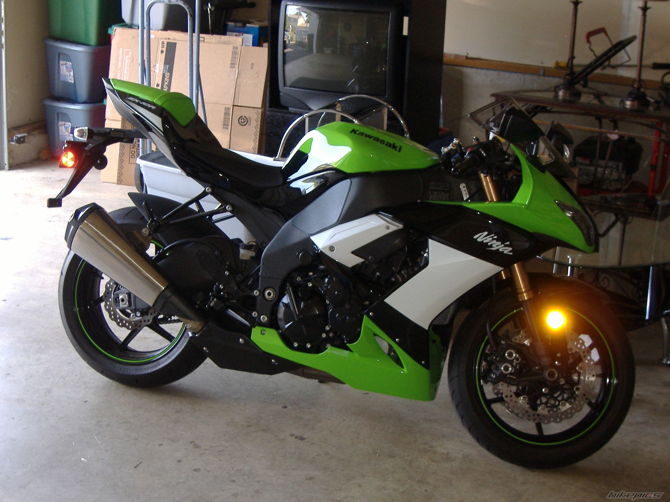 2009 KAWASAKI ZX 10R | Picture 1999615 motorcycle photo