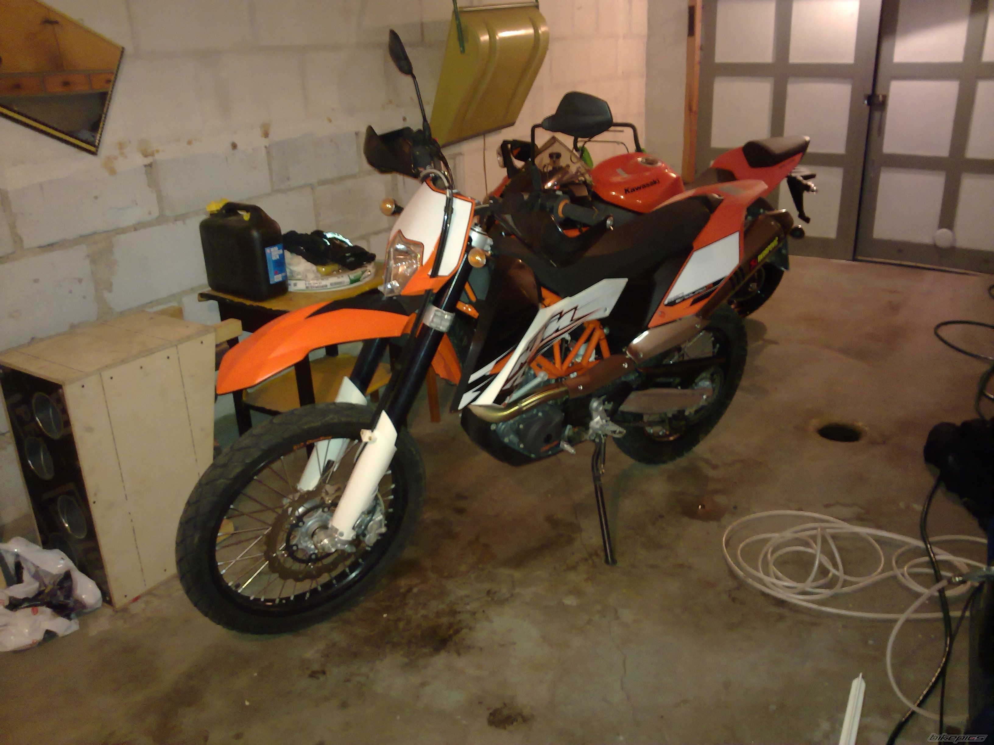 2009 KTM 690 ENDURO | Picture 1999795 motorcycle photo