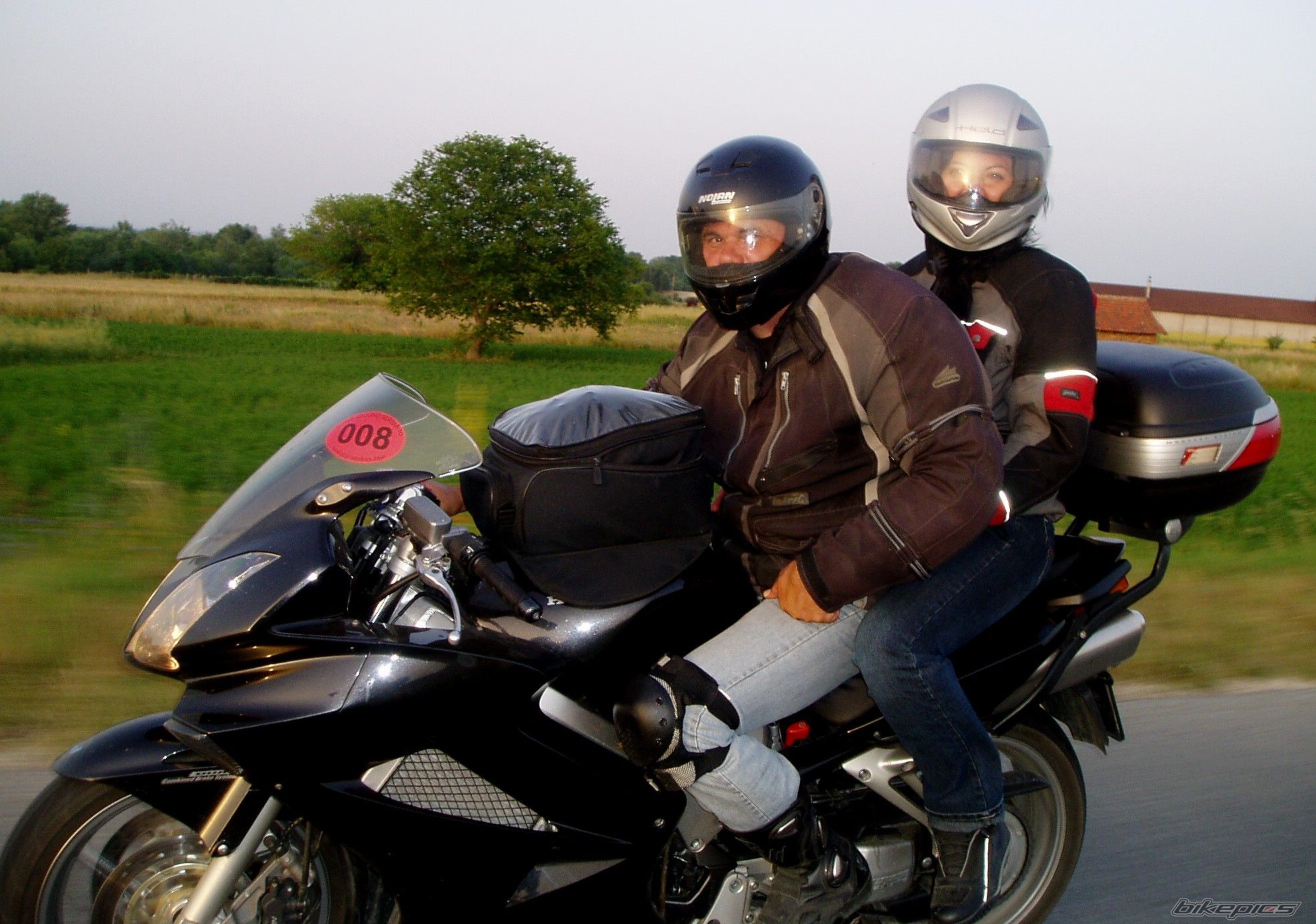 2006 HONDA VFR 800 | Picture 2000864 motorcycle photo