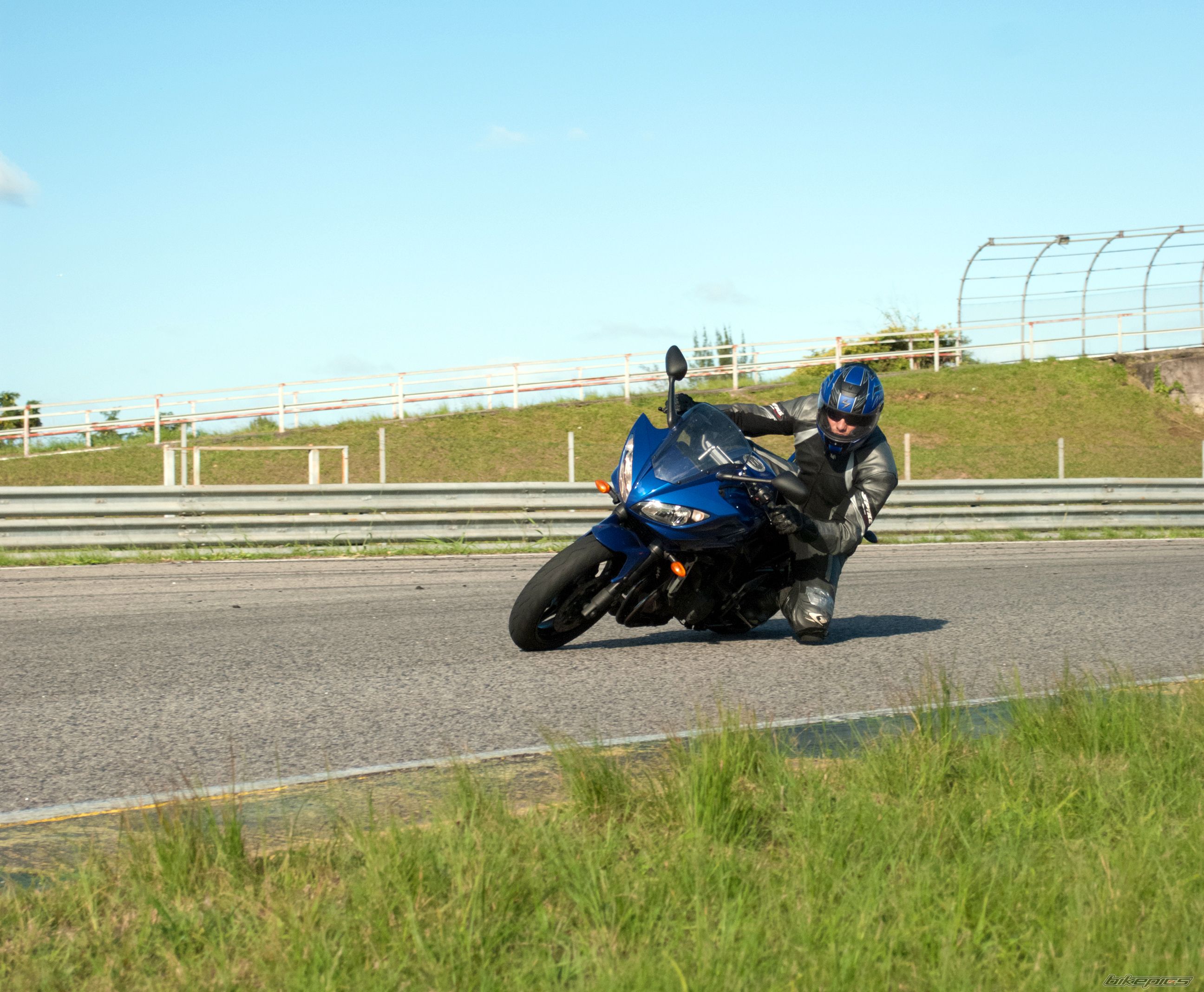 2008 YAMAHA FZ6S | Picture 2000955 motorcycle photo