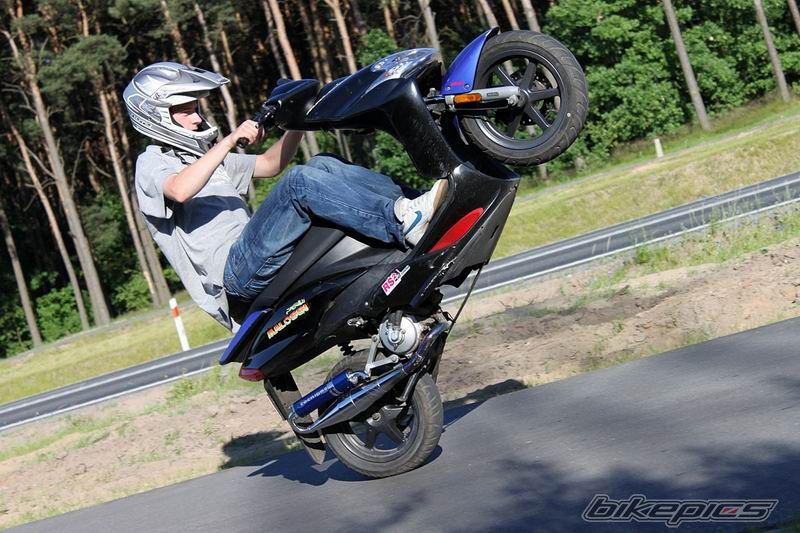 2006 YAMAHA JOG R CS 50 | Picture 2000983 motorcycle photo