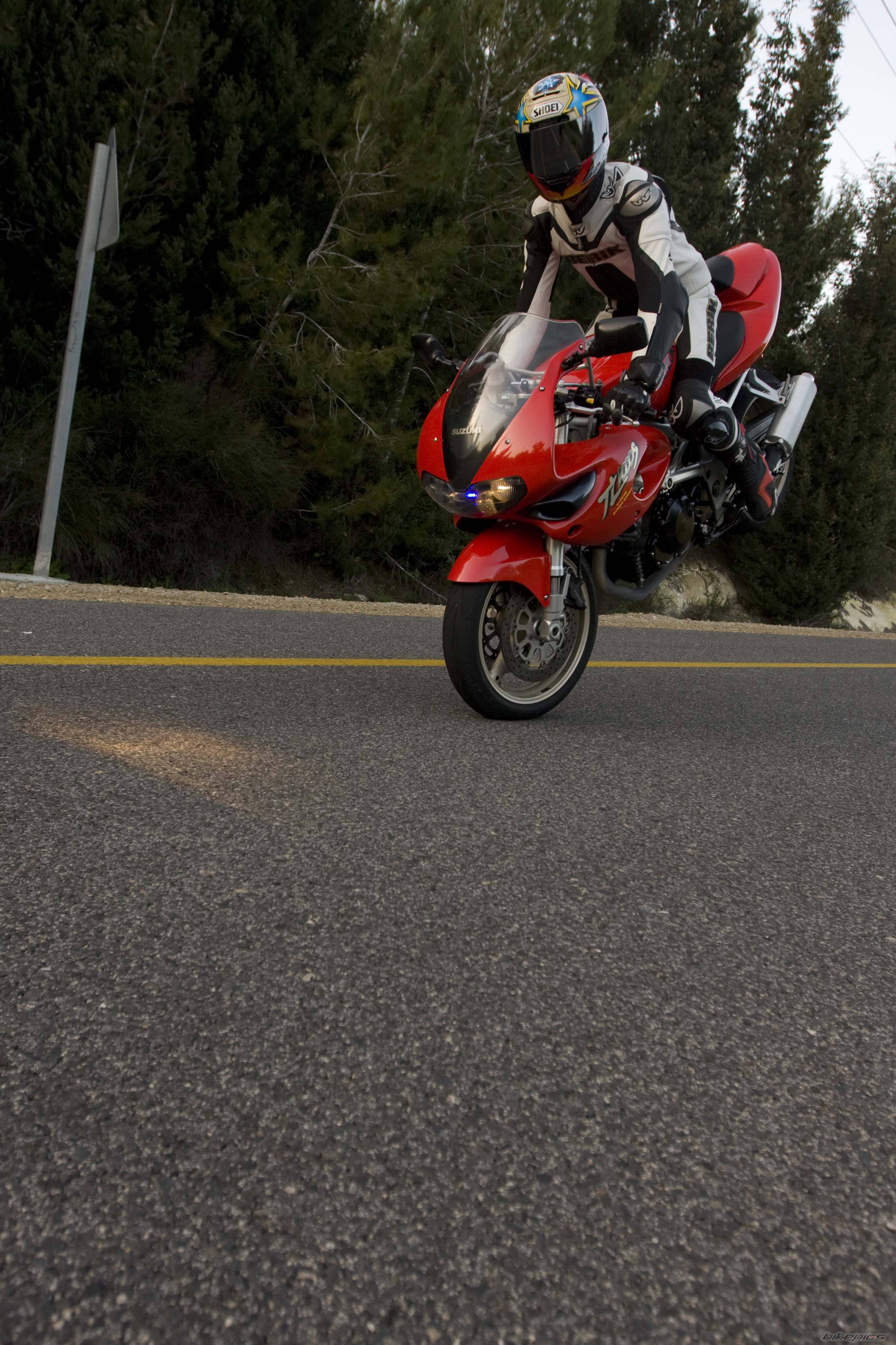 1997 SUZUKI TL1000S | Picture 2001671 motorcycle photo