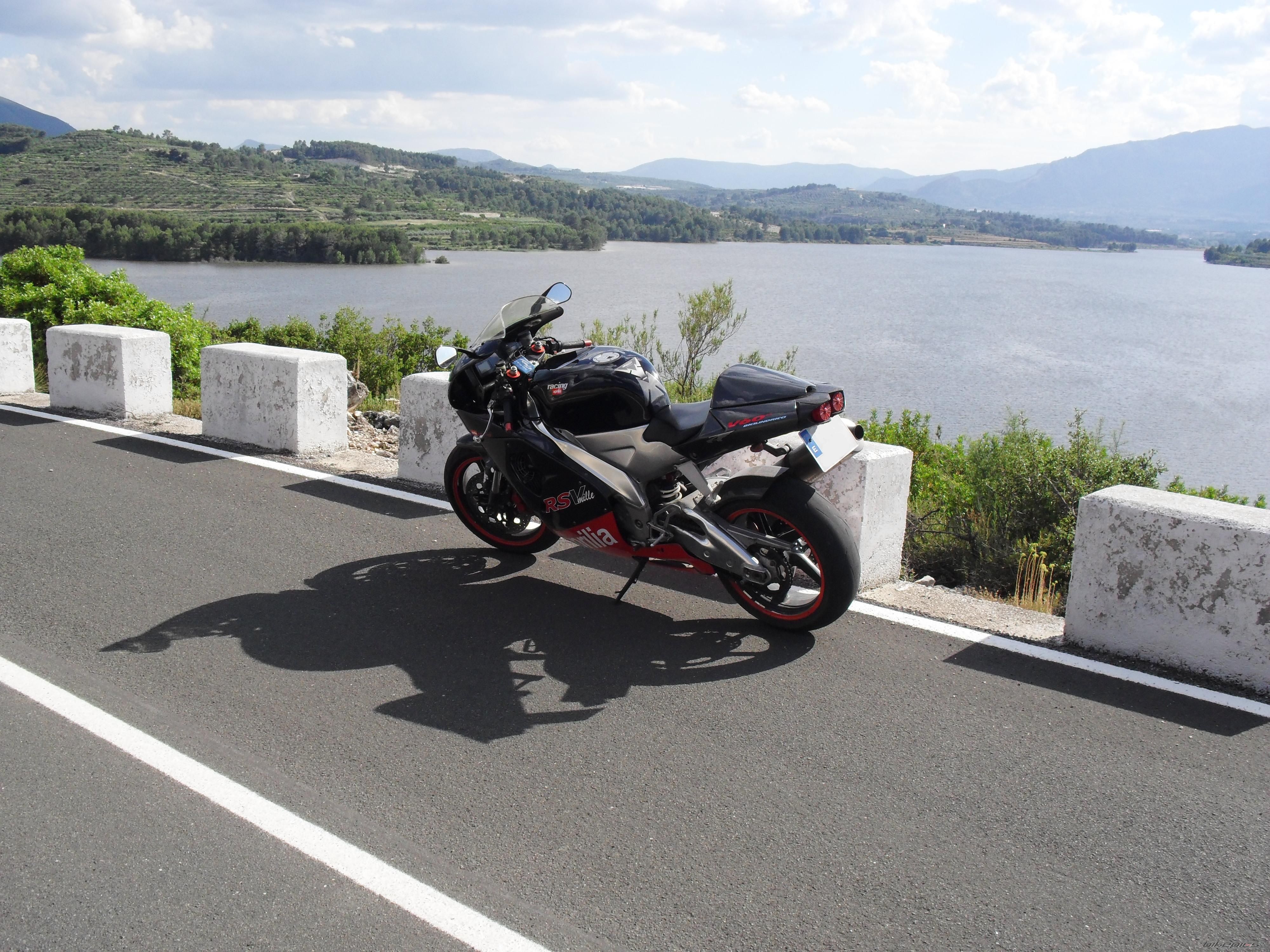 2000 APRILIA RSV 1000 MILLE | Picture 2001736 motorcycle photo