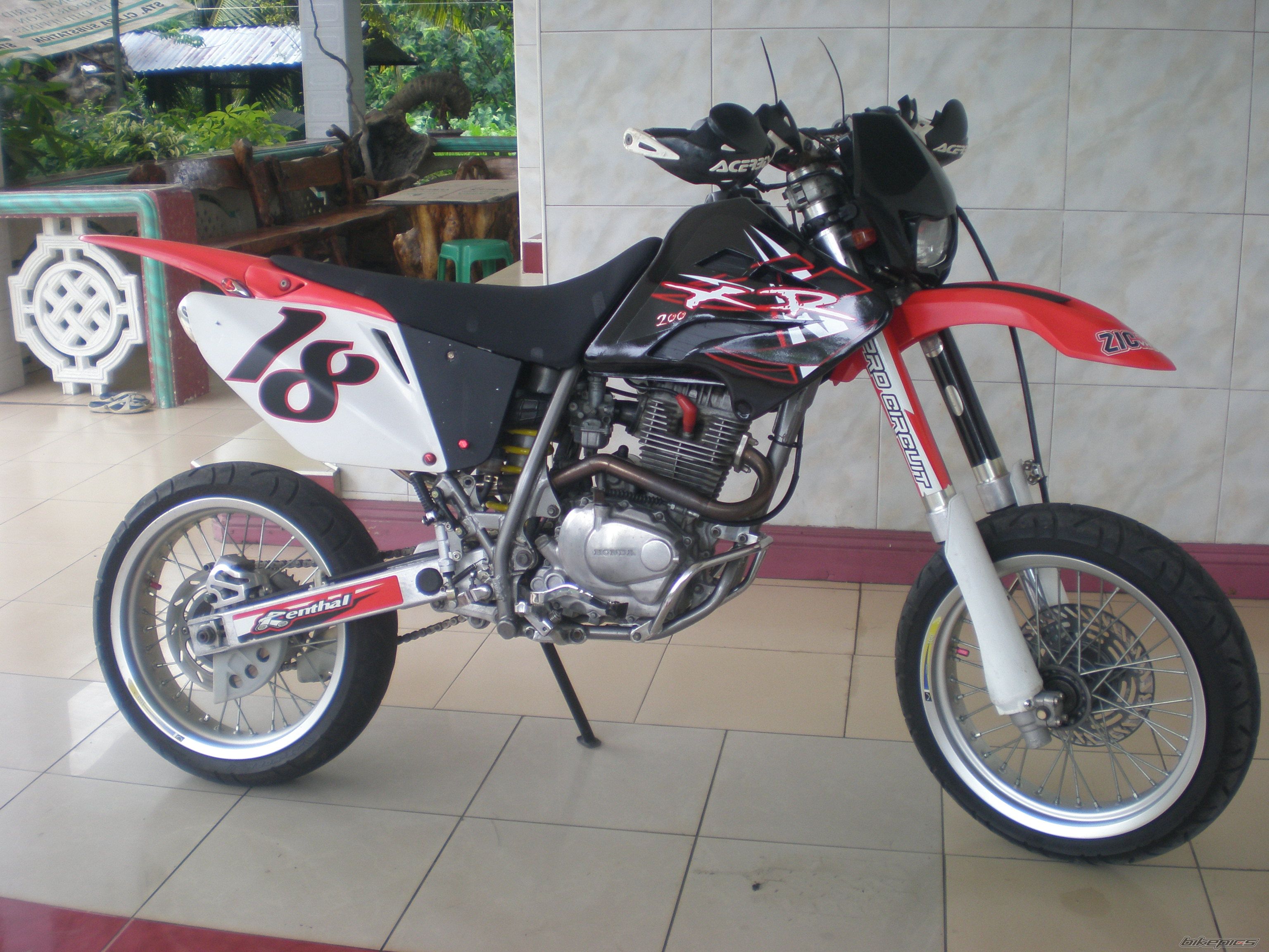 2010 HONDA XR 200 | Picture 2003493 motorcycle photo