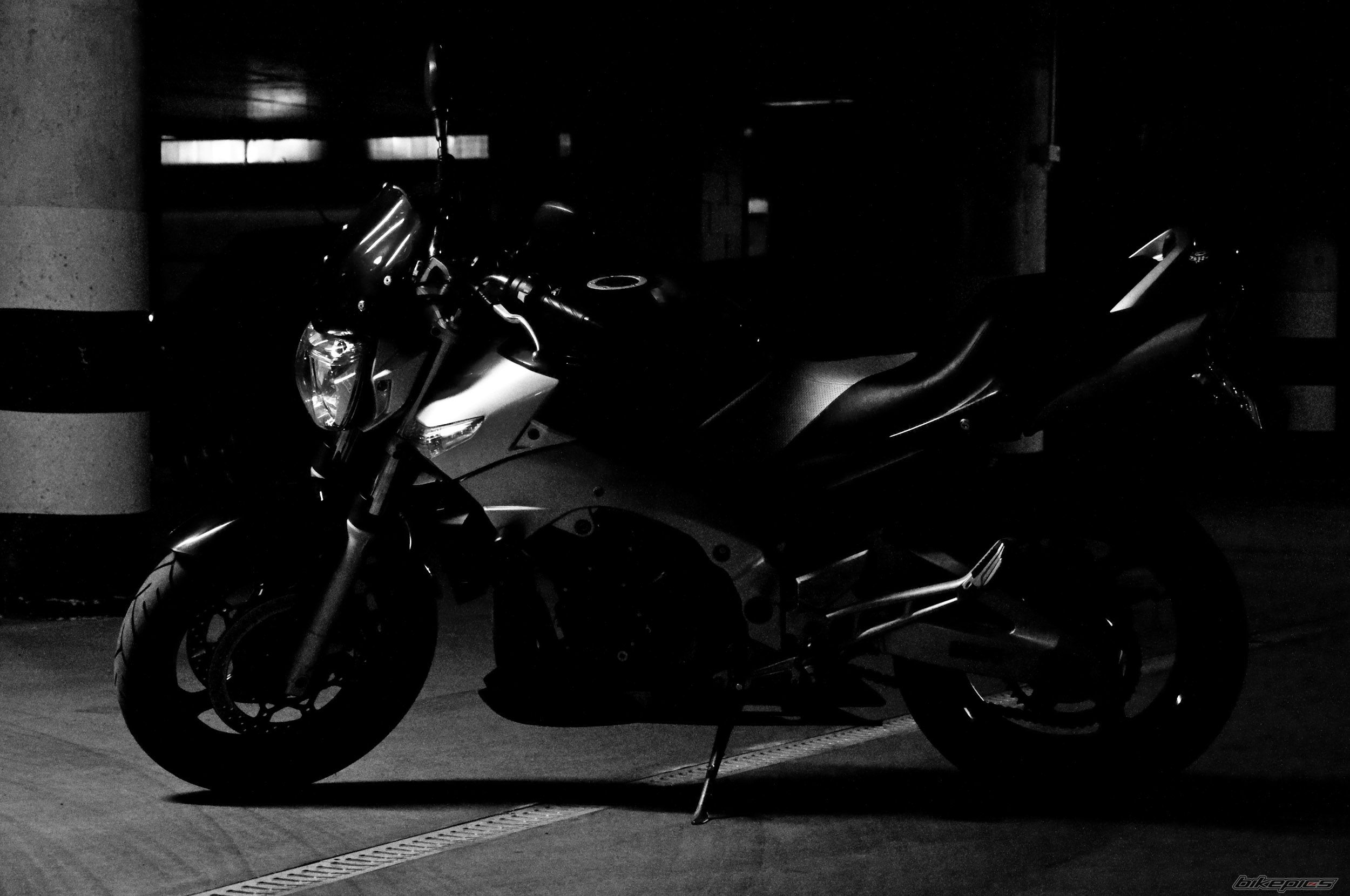 2007 SUZUKI GSR 600 | Picture 2004070 motorcycle photo