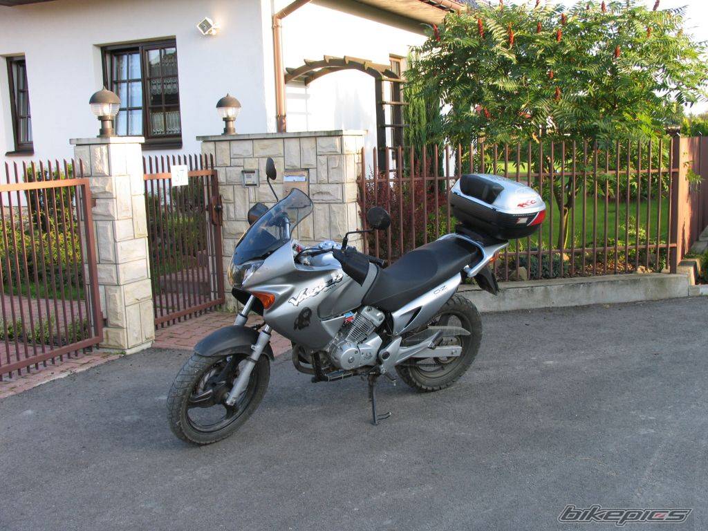 2002 HONDA XLV 125 VARADERO | Picture 200447 motorcycle photo